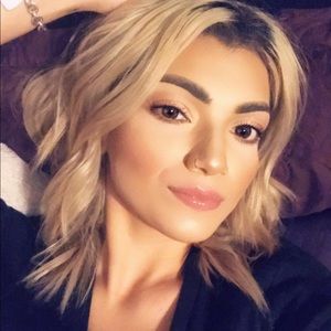 Meet your Posher, Ana